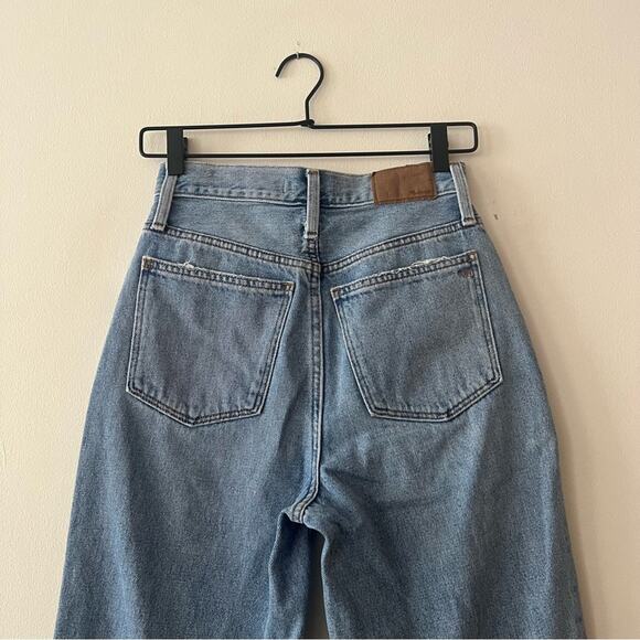 Madewell Baggy Straight Jeans in Earlhurst Wash: Ripped Edition - Picture 9 of 10